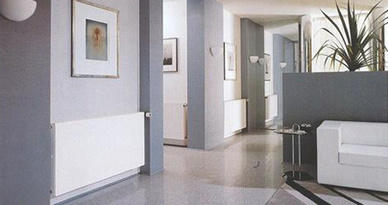 水地暖相比暖氣片的缺陷: 1.水地暖更占用層高。水地暖空中規劃:保溫層、發熱層、蓄熱層。保溫層便是常說的保溫板,發熱層也便是供熱管道,蓄熱層也便是水泥層。拋開地板或地磚層高不計,地暖部門占用層高峻概在5.5公分左右。 2.暖氣片供水管道一樣通常也是埋於(yu) 空中之下的。但是管道直接埋於(yu) 混凝土中,不直接占用層高。 3.暖氣片采暖致熱更快。水地暖開端供暖時,需先致熱水管上方的水泥層,再致熱地板,然後地板致熱氣氛,從(cong) 開啟到抵達預期溫度,耗時較長;而暖氣片終端散熱,不消加熱水泥層和地板,室內(nei) 溫度初次選拔更快。水暖是地板輻射采暖的此中一種,也是如今最盛行的一種采暖辦法,它比起電暖依舊相稱有上風的。水暖是經過空中盤管,管道裏有循環活動的熱水,經過地板輻射層中的熱媒,勻稱加熱整個(ge) 空中,應用空中本身的蓄熱和熱量向上輻射的紀律由下至上舉(ju) 行傳(chuan) 導,來抵達取暖和的目的。由於(yu) 在室內(nei) 構成腳底至頭部慢慢遞加的溫度梯度,從(cong) 而給人以腳暖頭涼的安寧感。空中輻射供暖切合中醫“溫足而頂涼”的健身理論,是如今最安寧的采暖辦法,也是當代生存品德的意味 地暖是低溫空中熱媒在室內(nei) 構成腳底至頭部慢慢遞加的溫度梯度,從(cong) 而給人以腳暖頭涼的安寧感。空中輻射供暖切合中醫“溫足頂涼”的健身理論,是如今最安寧的采暖辦法,也是當代生存品德的意味。從(cong) 熱前言質上分為(wei) 水地暖和電地暖兩(liang) 大類,從(cong) 鋪裝規劃上分為(wei) 濕式地暖和幹式地暖兩(liang) 種,幹式地暖不用要豆石回填;從(cong) 外貌飾材上分為(wei) 地板型地暖和地磚型地暖;從(cong) 成效上分為(wei) 平凡地暖和遠紅外地暖。